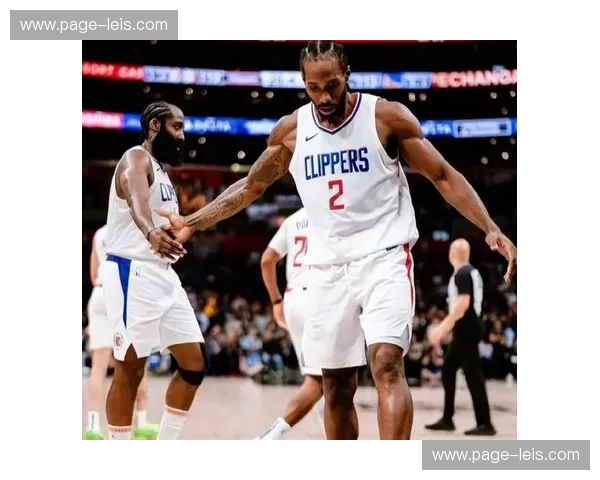 加兰与伦纳德挡拆配合 快船进攻发起方式更加多元